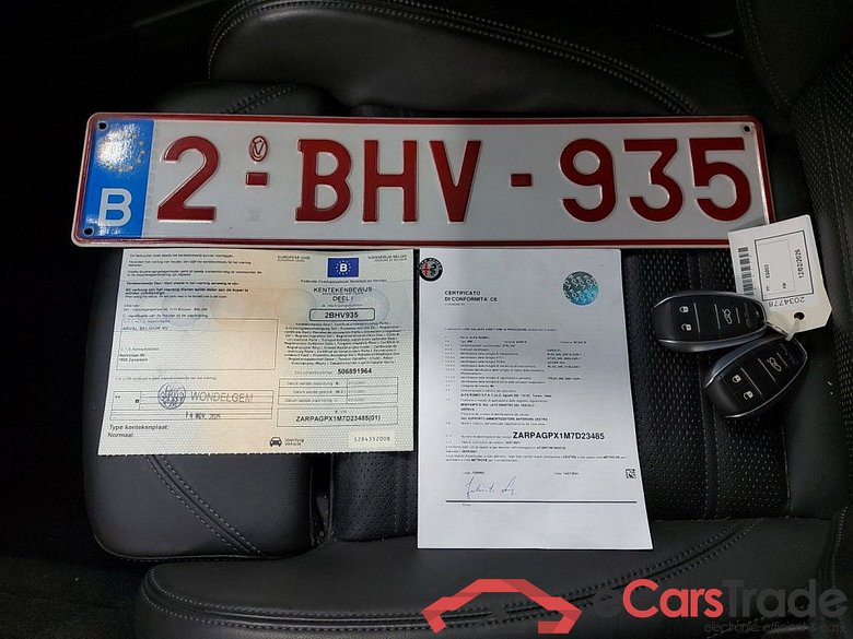 Alfa Romeo Stelvio 2.2 D 160 Sprint 5d #4