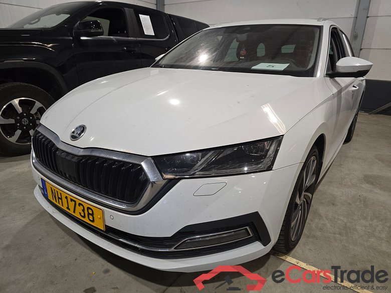 Skoda Octavia Combi 2.0 CRTDI Aut. LED-Xenon Virtual Navi Sport-Seats KeylessGo Camera 360 Klima PDC ... #1