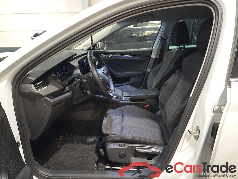 Skoda Octavia Combi 2.0 CRTDI Aut. LED-Xenon Virtual Navi Sport-Seats KeylessGo Camera 360 Klima PDC ... #5