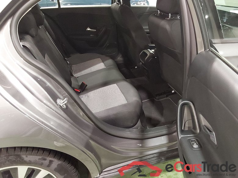 MERCEDES-BENZ A-CLASS 1.3 A 180 ESSENTIAL LINE DCT #5