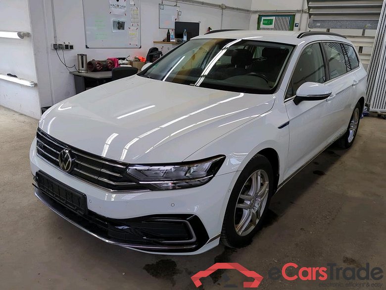 Passat Variant GTE 1.4 TSI 160KW AT6 E6d #1