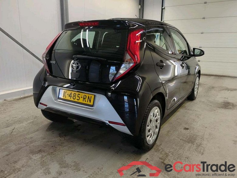 TOYOTA Aygo 1.0 VVT-i x-play #2