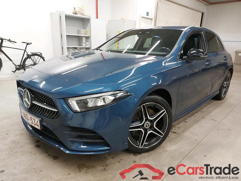 MERCEDES - MER A 250 e 218PK DCT Business Solution AMG & Trailer Towing Hook  * HYBRID * #1