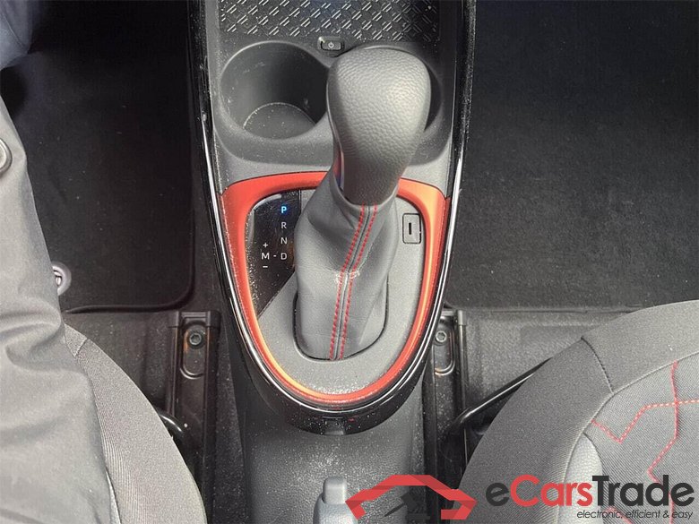 TOYOTA Aygo X 1.0 VVT-i S-CVT Envy #5