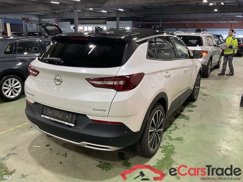 OPEL GRANDLAND X 1.6 TURBO S-S E-AT8 225HP ULTIMATE #4