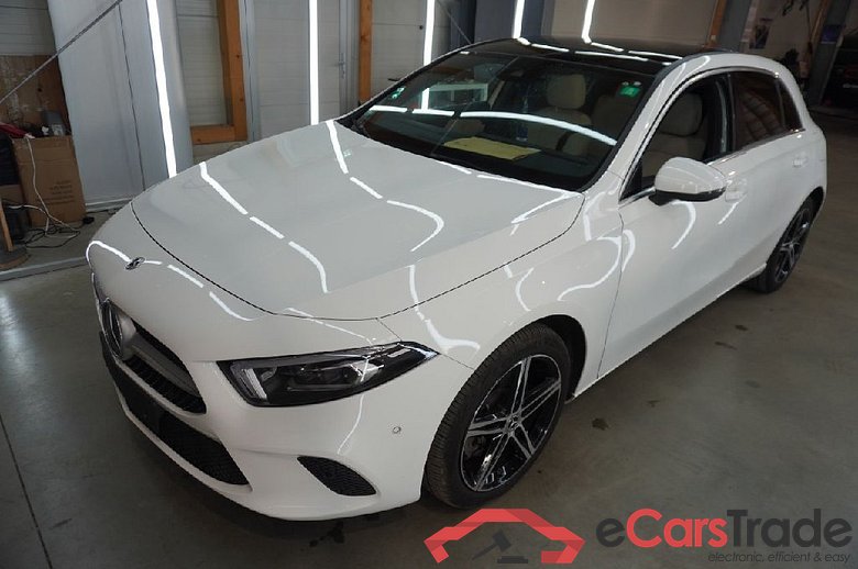 MERCEDES-BENZ A-Klasse A 250 e 8G-DCT Progressive 5d 118kW