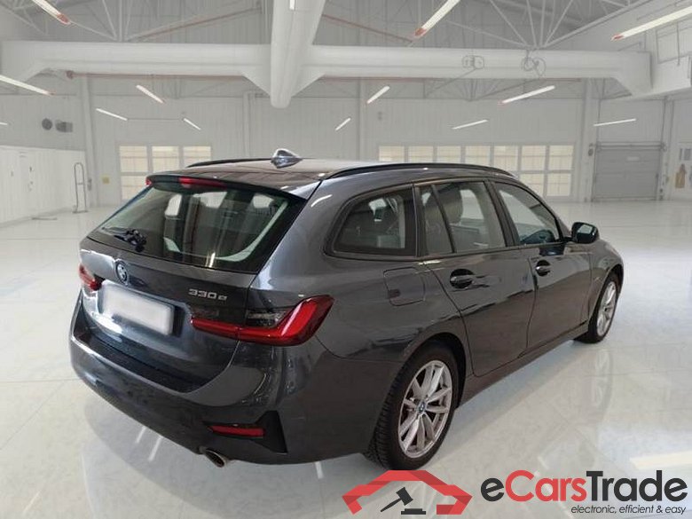 BMW SERIE 3 / 2018 / 5P / STATION WAGON 330E XDRIVE BUSINESS ADVAN. TOURING AUTO #2