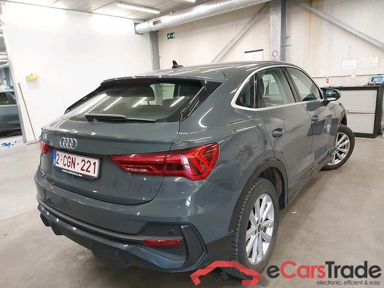 AUDI - AUD Q3 SB 45 TFSI e 245PK S-Tronic Pack Platinum With Heated Seats & Adaptive Cruise & LED & Rear Camera  * HYBRID * #2