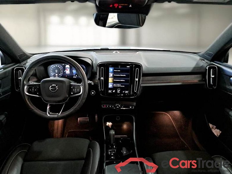 VOLVO XC40 / 2017 / 5P / SUV T5 PLUG-IN HYBRID AUTO RECHARGE R-DESIGN #3