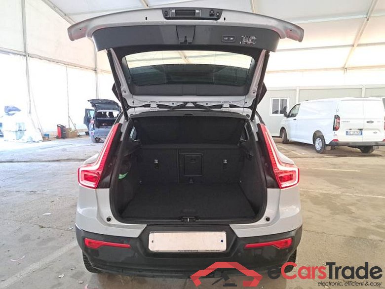 VOLVO XC40 / 2017 / 5P / SUV T5 PLUG-IN HYBRID AUTO RECHARGE R-DESIGN #5