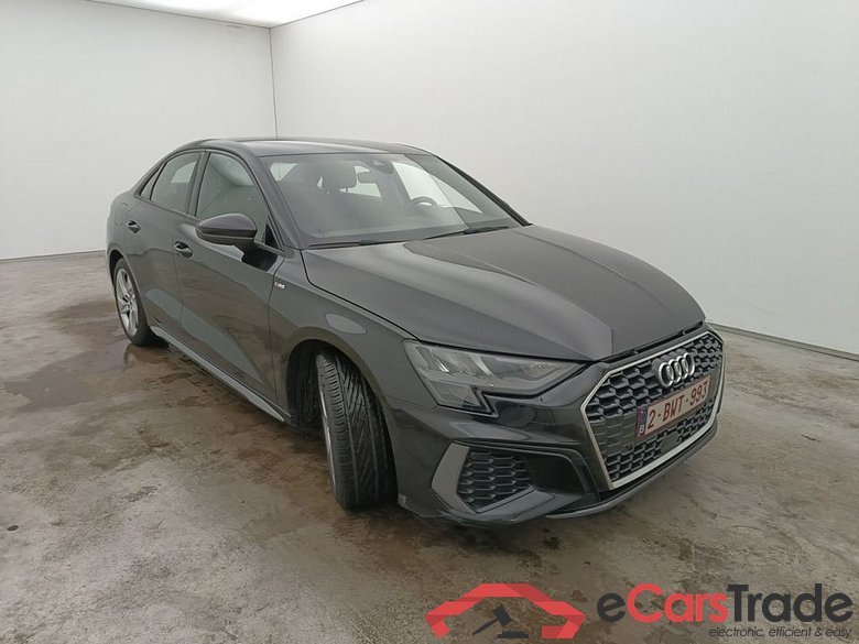 Audi A3 Berline 2.0 TDi 35 110kW S tronic S line Bus. Ed 4d