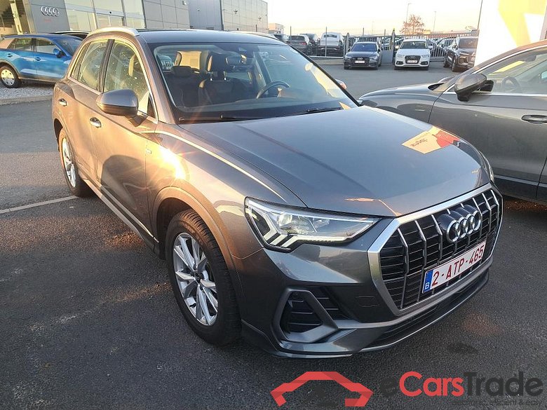 AUDI Q3 1.4 45 TFSI E S TRONIC S LINE #2