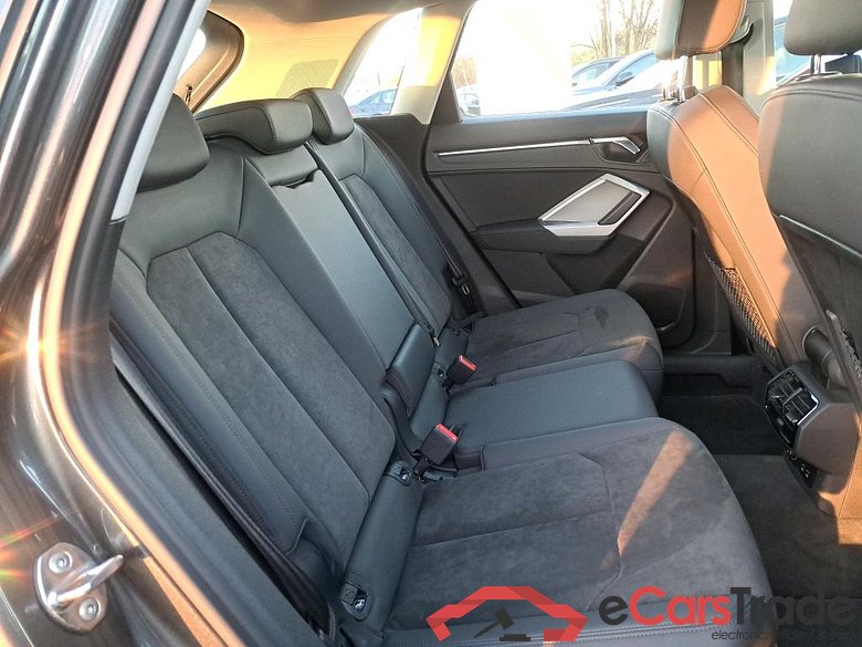 AUDI Q3 1.4 45 TFSI E S TRONIC S LINE #6
