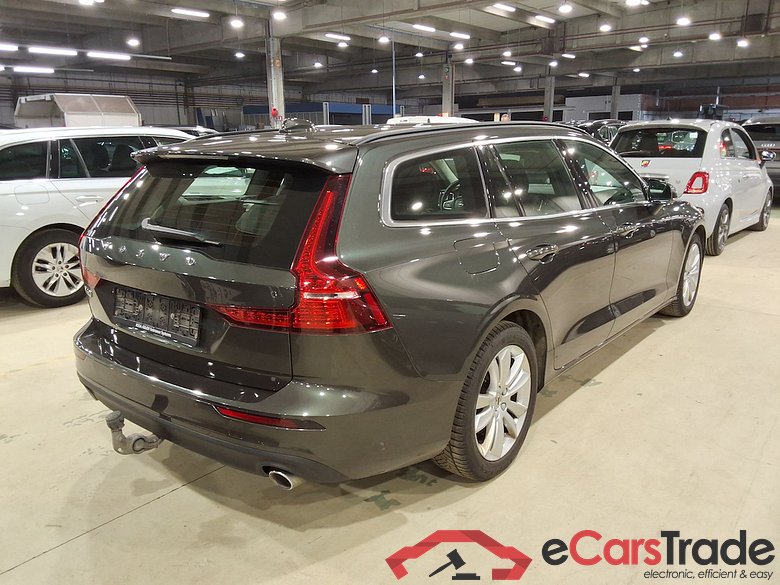 VOLVO V60 2.0 B3 MHEV MOMENTUM PRO AUTO #4