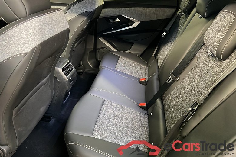 Peugeot 3008 Hybrid 145 e-DCS6 Allure #2