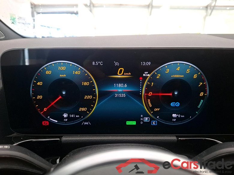 MERCEDES-BENZ GLA / 2023 / 5P / SUV GLA 250 e Business Line DCT #6