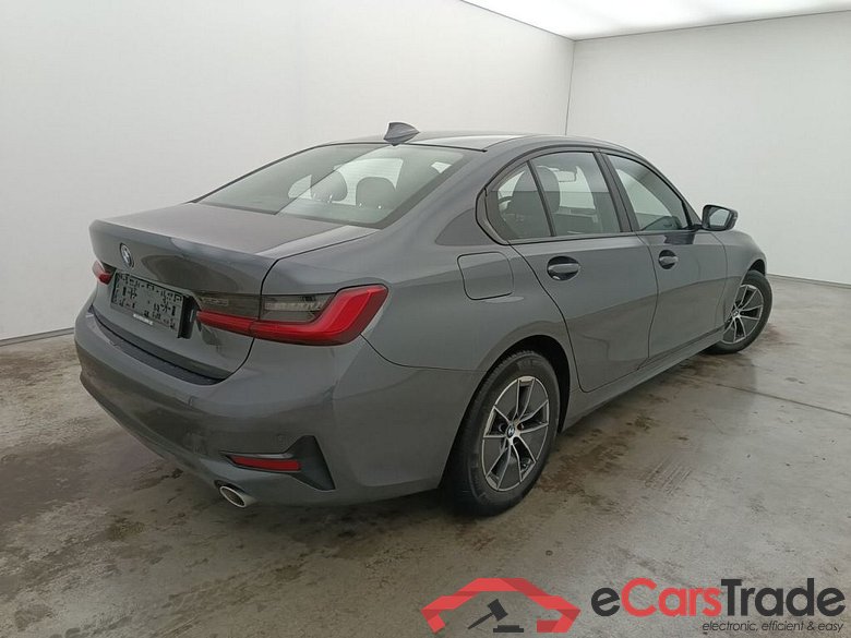 BMW 3 Reeks Berline 318dA (100 kW) 4d #2