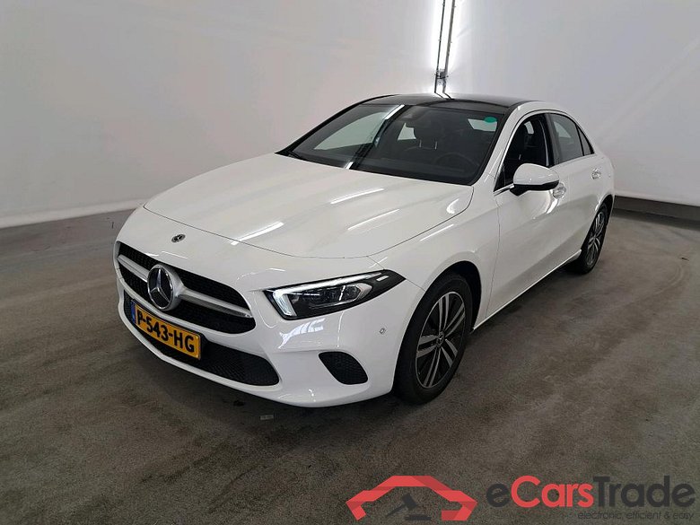 Mercedes-Benz A-Klasse Limousine A 250 e 8G-DCT Bus Sol Luxury Limited 4d + Pano