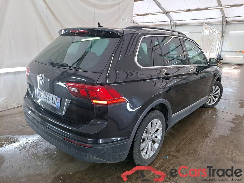 VOLKSWAGEN Tiguan / 2016 / 5P / SUV 1.5 TSI 150 EVO DSG7 Confortline Busines #3