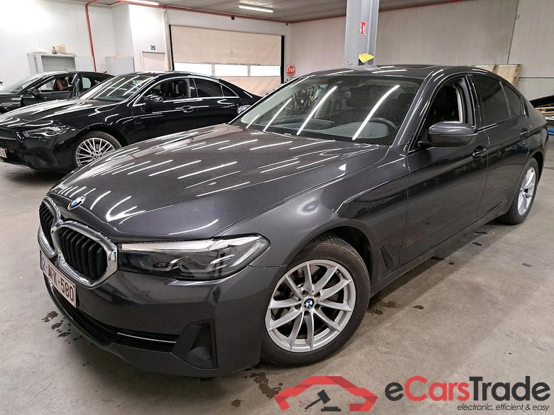 BMW - BMW 5 BERLINE 518dA 136PK Business Edition With Dakota Heated Seats & Sunroof