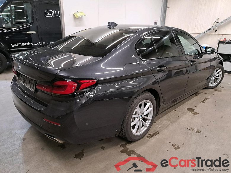 BMW - BMW 5 BERLINE 518dA 136PK Business Edition With Dakota Heated Seats & Sunroof #2