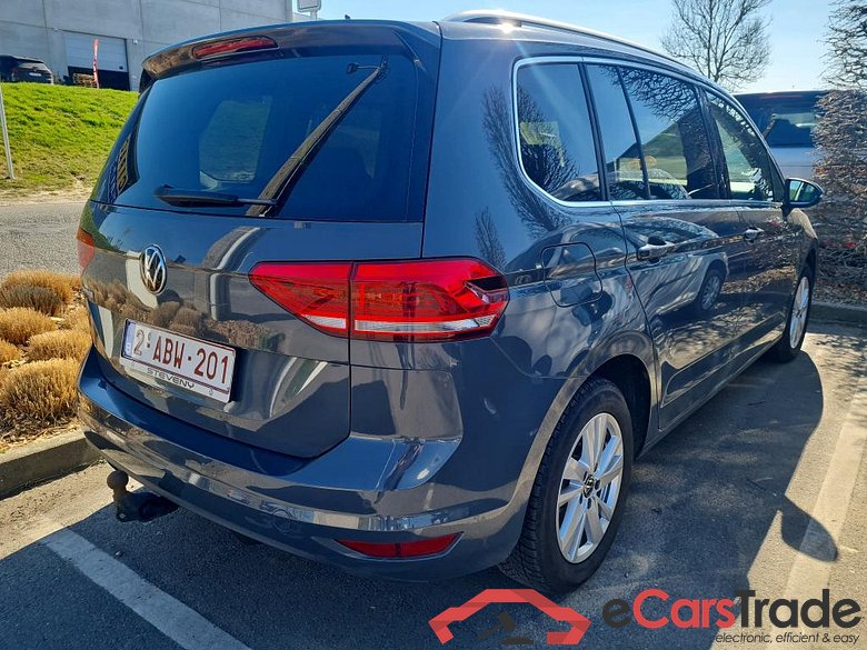 VOLKSWAGEN - VW  TOURAN TDi 122PK Highline Pack Light & Family & Easy Open & App Connect & Foldable Towing Hook & Rear PDC #2