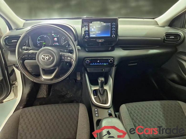 TOYOTA YARIS / 2020 / 5P / BERLINA HYBRID BUSINESS MY20 #3