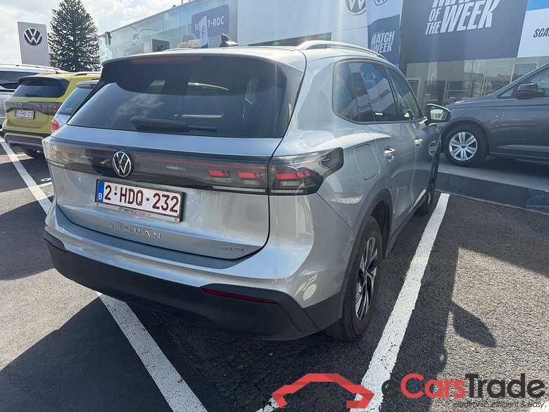 VOLKSWAGEN Tiguan Tiguan Life Business Premium 1.5 eTSI 110 kW (150 ch) 7 vitesses DSG #2