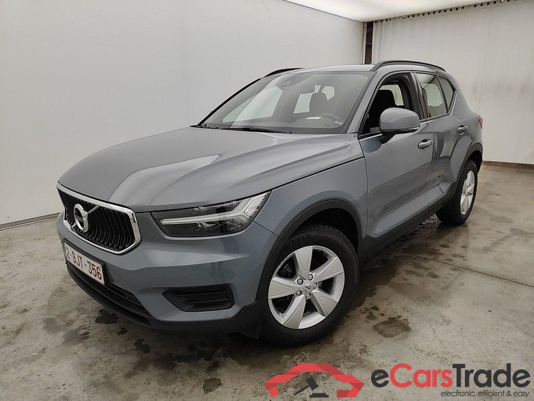 Volvo XC40 T2 Momentum Core 5d
