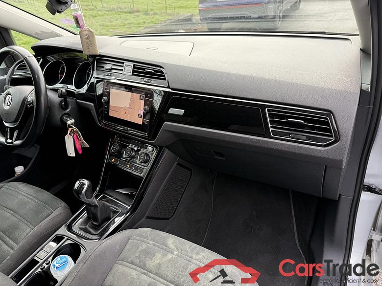 VOLKSWAGEN Touran Touran Highline 1.5 TSI 110 kW (150 ch) 6 vitesses manuel #2