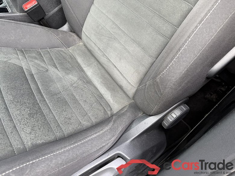 VOLKSWAGEN Touran Touran Highline 1.5 TSI 110 kW (150 ch) 6 vitesses manuel #4