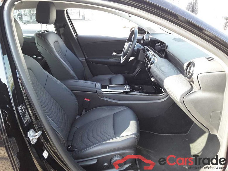 Mercedes-Benz A (BM 177)(03.2018->) DE - LimS5 A 180 EU6e, (EURO 6e), (Facelift) 2024 - 2026 #4