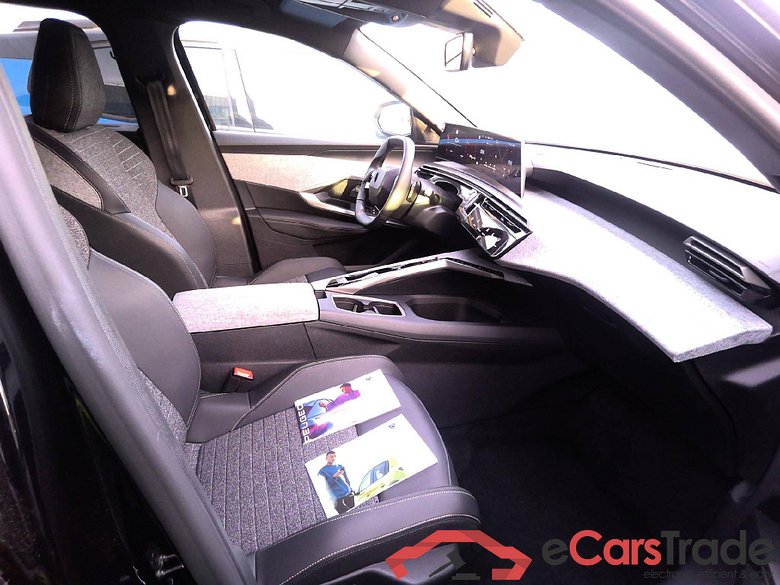 Peugeot 5008 Allure 5008 Hybrid 136 e-DCS6 #3