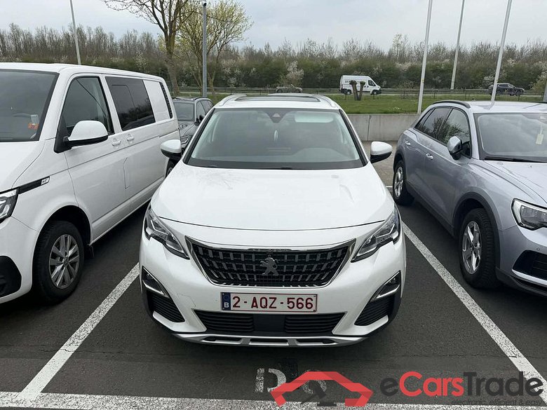 PEUGEOT 5008 1.2 PureTech Allure #6