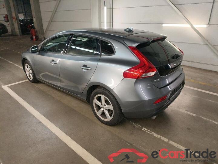 Volvo V40 2.0 D2 Black Edition LED Navi Klima PDC ... #4