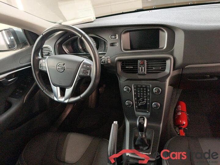 Volvo V40 2.0 D2 Black Edition LED Navi Klima PDC ... #6