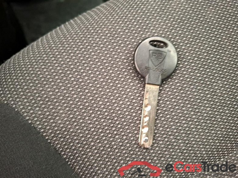 Berlingo Fourgon Driver M 1000 1.2 PureTech 110CV BVM6 E6d #2