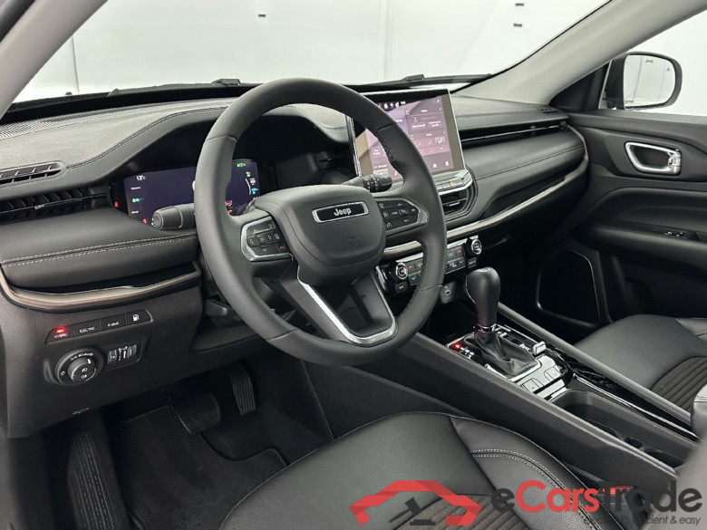 Jeep Compass Overland 1.3 T4 240 hp Plug-in Hybrid (4xe) #6