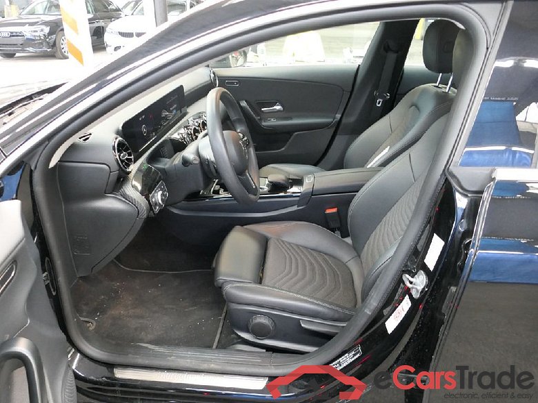 CLA -Klasse Shooting Brake CLA 180 (118.684) 1.3  AT7 E6d #4