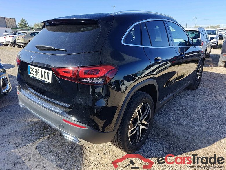 MERCEDES-BENZ GLA / 2020 / 5P / todoterreno GLA 200 D #2
