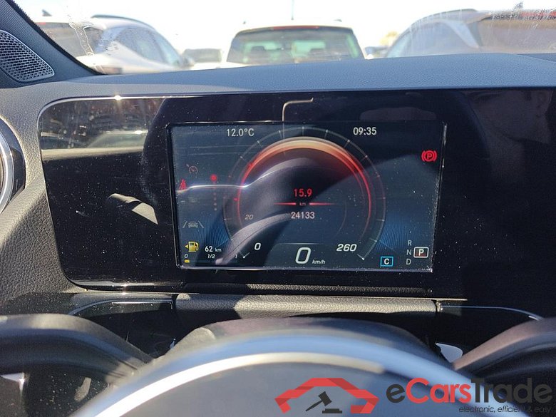 MERCEDES-BENZ GLA / 2020 / 5P / todoterreno GLA 200 D #5