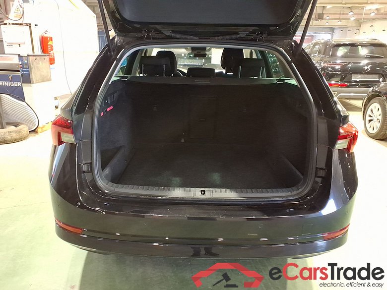 SKODA OCTAVIA COMBI 1.0 TSI MHEV 81KW DSG CLEVER #3