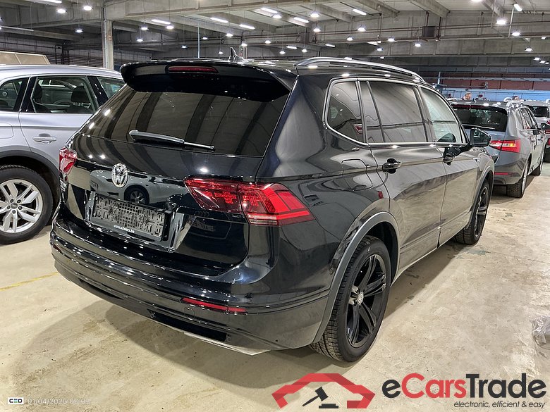 VOLKSWAGEN Tiguan 2.0 TDI PLATINUM #4