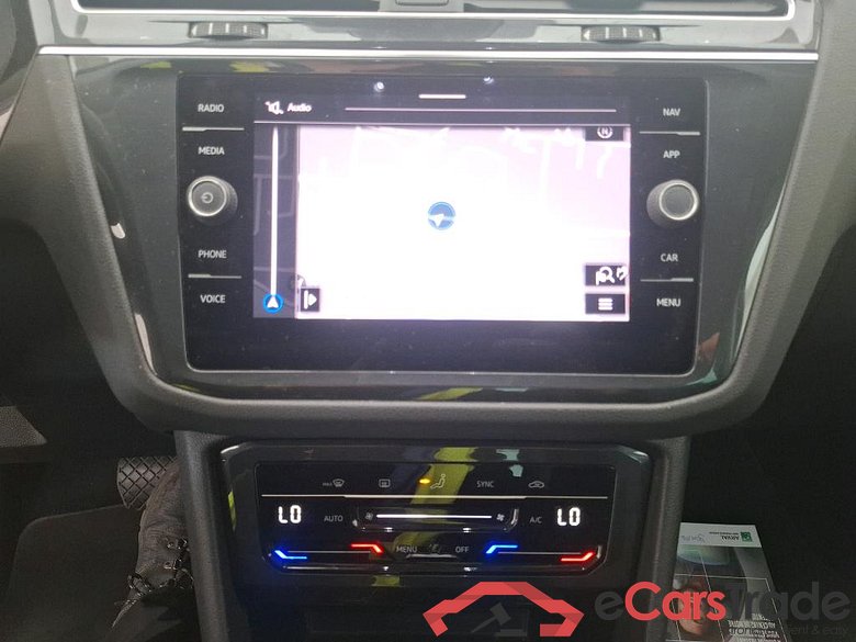 VOLKSWAGEN Tiguan / 2020 / 5P / SUV 2.0 TDI 150 DSG7 Life Business #3