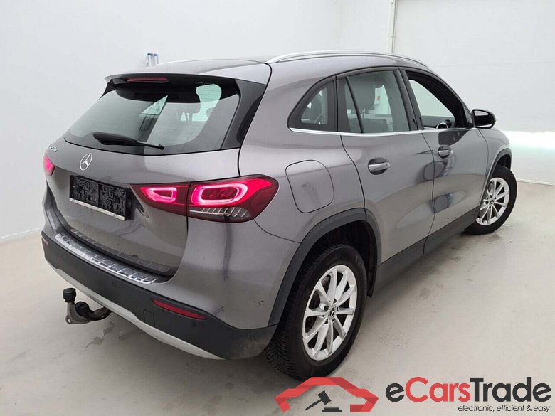 MERCEDES-BENZ GLA 250E 8G-DCT BUSINESS LINE #2