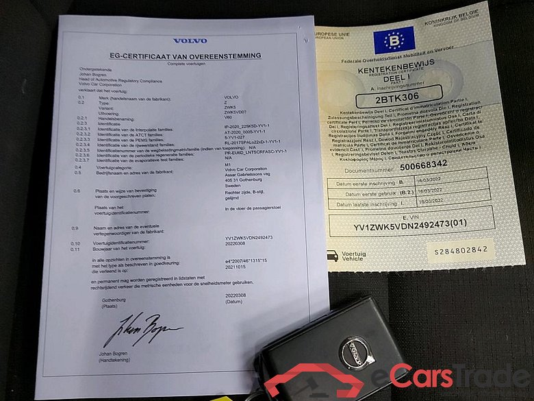 VOLVO - VOL V60 B4 D 197PK GEARTRONIC Momentum Core & Light Pack #4