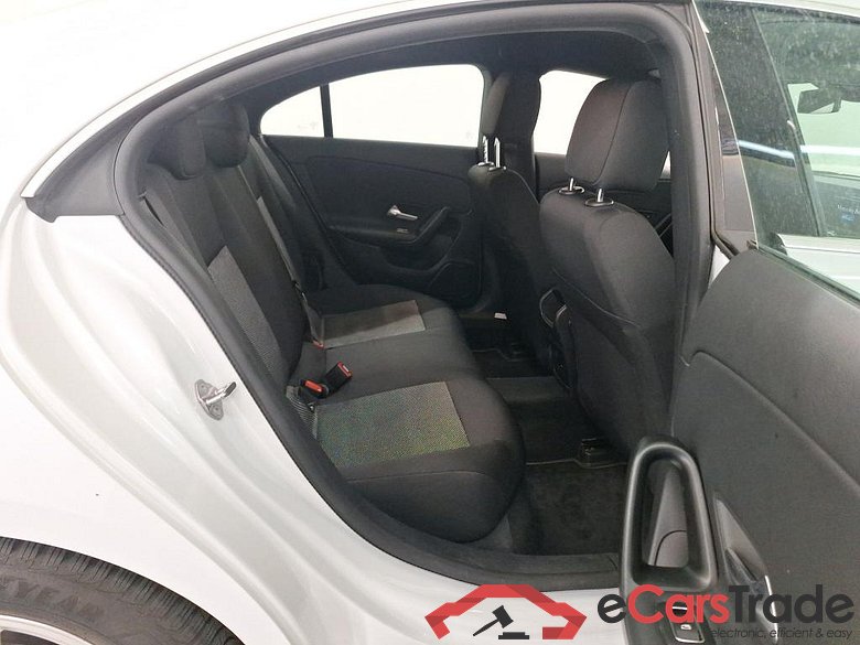 MERCEDES-BENZ CLA SHOOTING BRAKE 2.0 CLA 180 D BUS SOLUTION ESSENTIAL #6