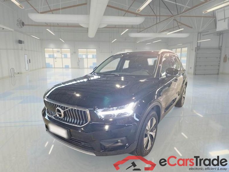 VOLVO XC40 / 2017 / 5P / SUV T4 PLUG-IN HYBRID AUTO RECH INSCRIP EXPR #1