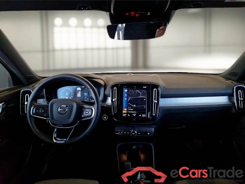VOLVO XC40 / 2021 / 5P / SUV T5 RECHARGE PLUG-IN AUTO PLUS BRIGHT #3