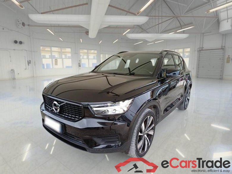 VOLVO XC40 / 2017 / 5P / SUV T4 PLUG-IN HYBRID AUTO RECHARGE R-DESIGN #1